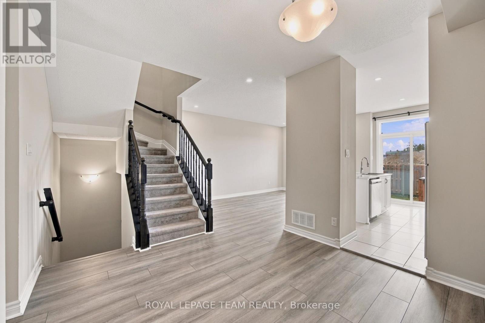 183 Bandelier Way, Ottawa, Ontario  K2S 2J5 - Photo 10 - X13790234