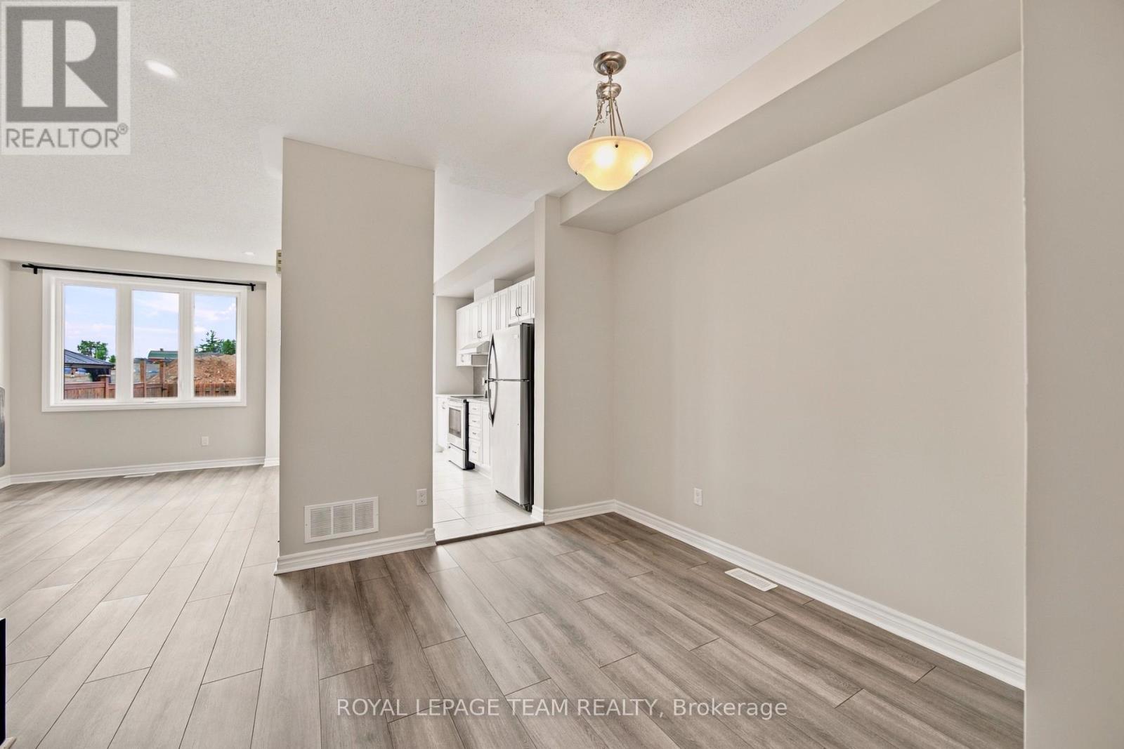 183 Bandelier Way, Ottawa, Ontario  K2S 2J5 - Photo 9 - X13790234