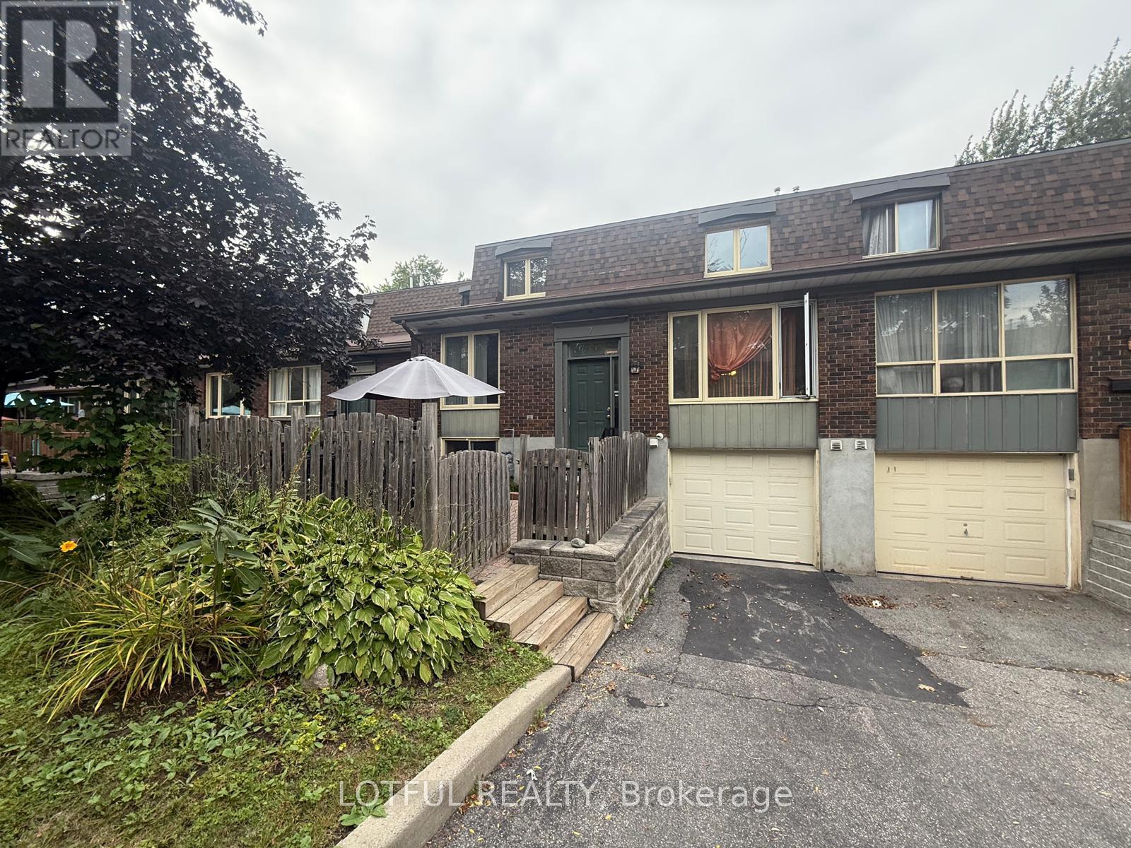 7 VIEWPOINTE PRIVATE, Ottawa, Ontario