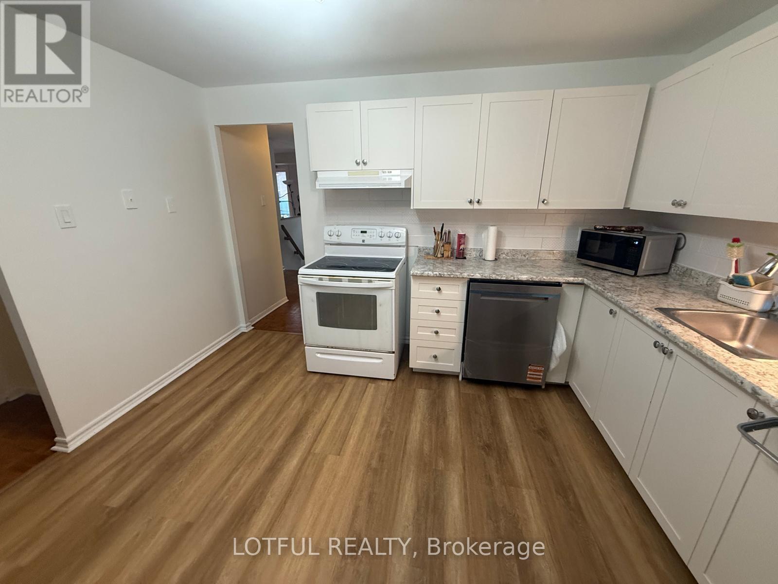 7 Viewpointe Private, Ottawa, Ontario  K1V 1M5 - Photo 3 - X13790316