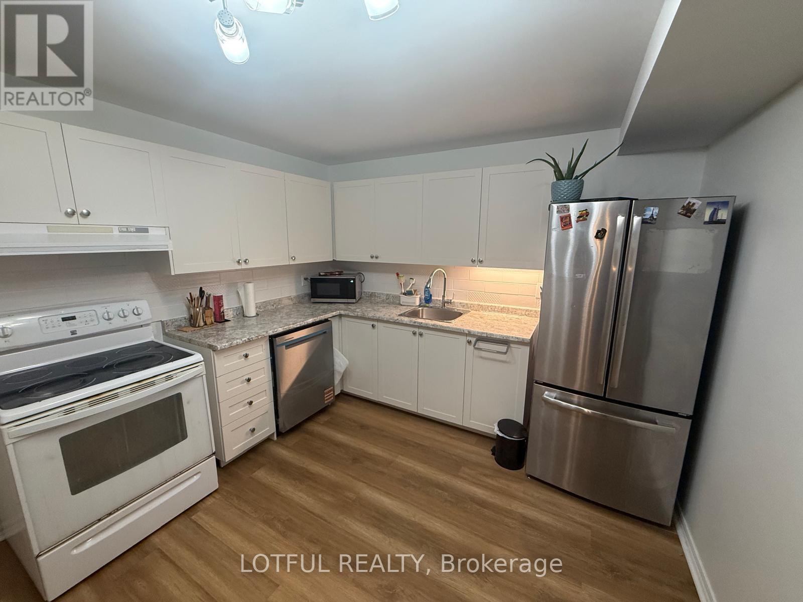 7 Viewpointe Private, Ottawa, Ontario  K1V 1M5 - Photo 4 - X13790316