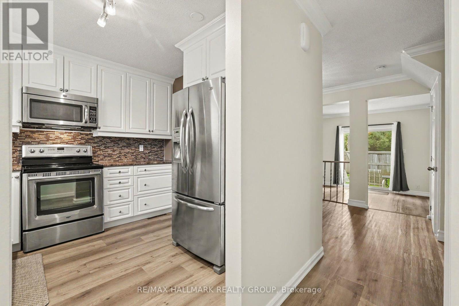 29 - 108 Barrow Crescent, Ottawa, Ontario  K2L 2J1 - Photo 3 - X13790352