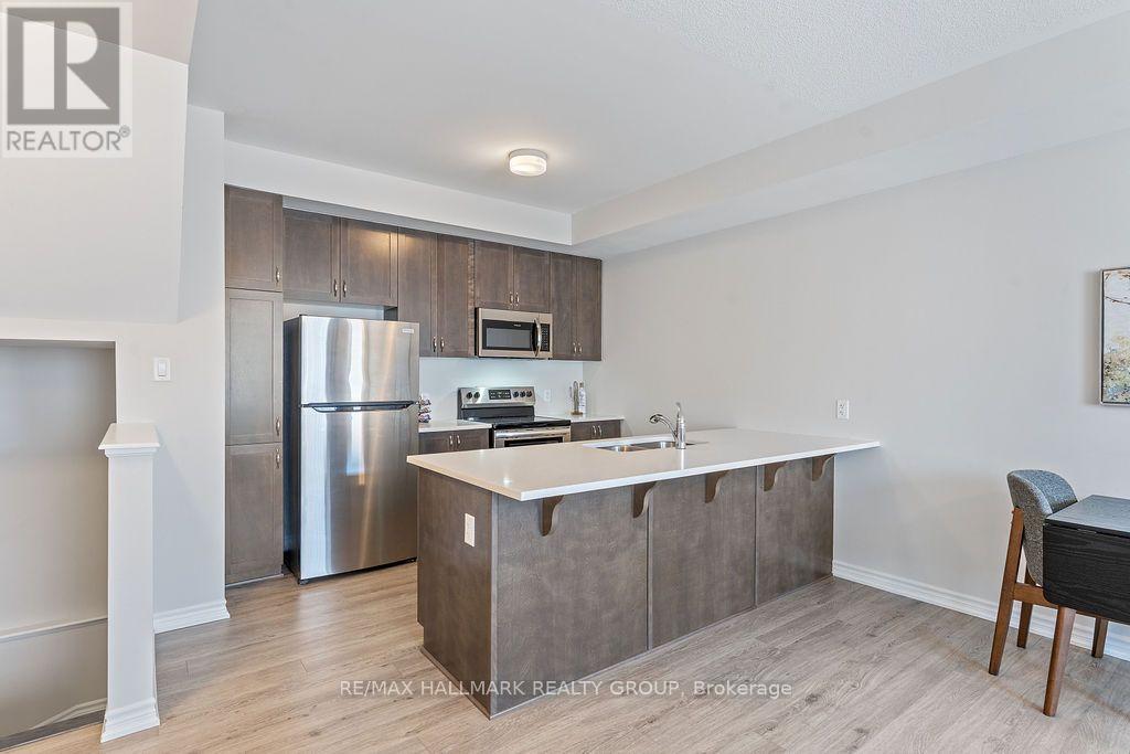 710 Kizis Private, Ottawa, Ontario  K1K 5A8 - Photo 6 - X13790360