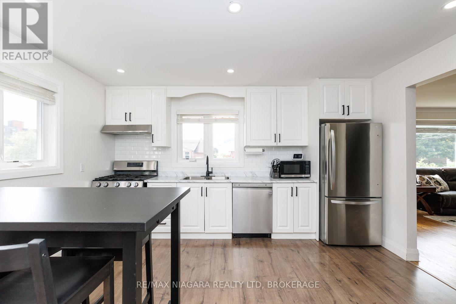 393 Wellington Street, Port Colborne, Ontario  L3K 2K5 - Photo 11 - X13790118