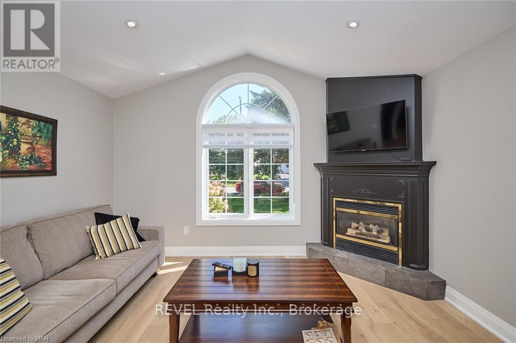 26 Oakridge Boulevard, Pelham, Ontario  L0S 1E5 - Photo 7 - X13790344