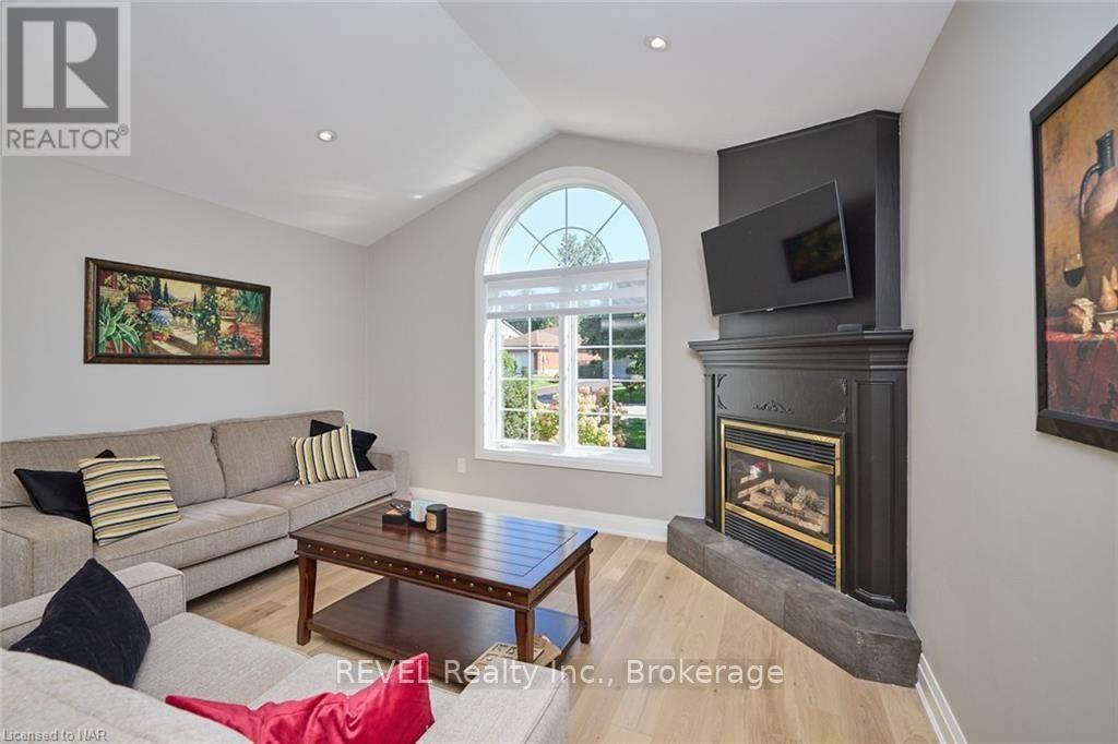26 Oakridge Boulevard, Pelham, Ontario  L0S 1E5 - Photo 8 - X13790344