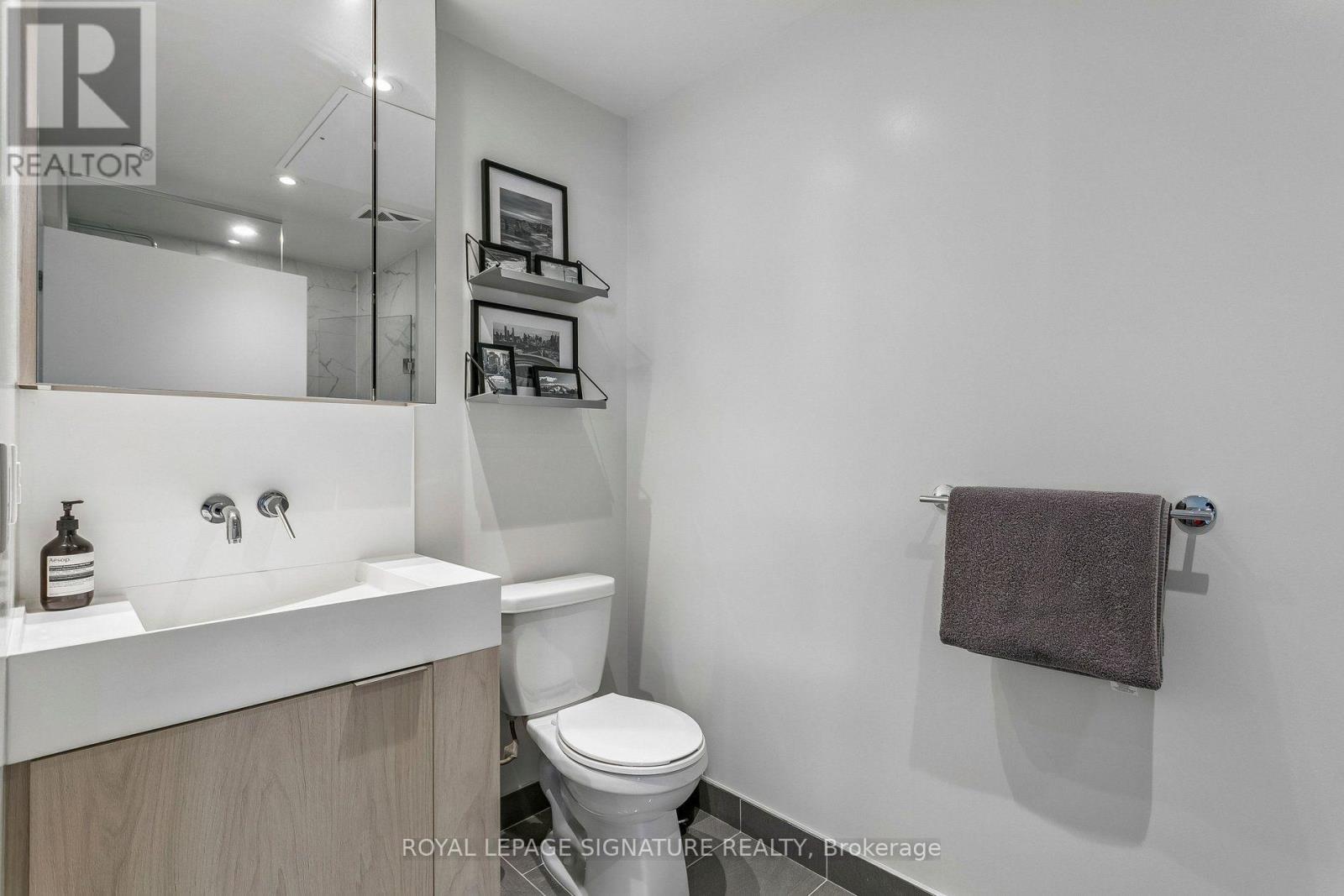 2403 - 20 Richardson Street, Toronto, Ontario  M5A 0S6 - Photo 17 - C13786458