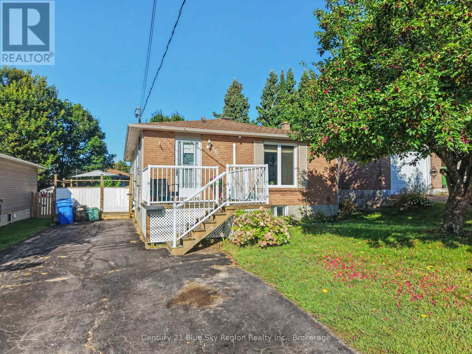 56 Southview Crescent, North Bay (College Heights), Ontario  P1B 8T8 - Photo 3 - X13790032