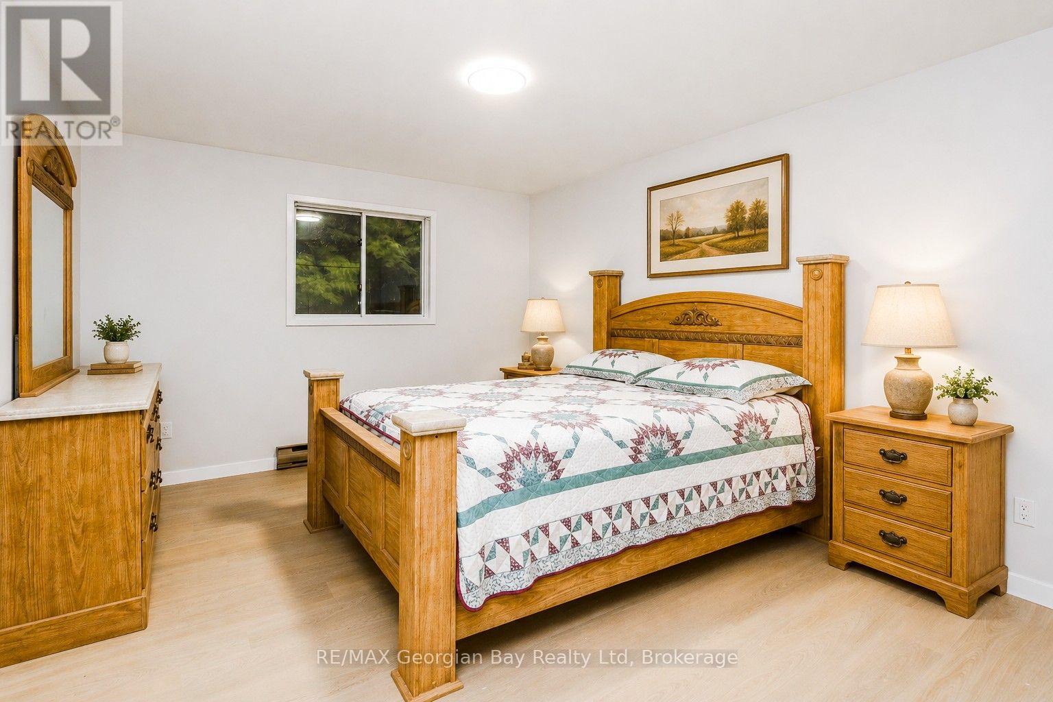 25 Albert Avenue, Tiny, Ontario  L0L 2J0 - Photo 13 - S13790182