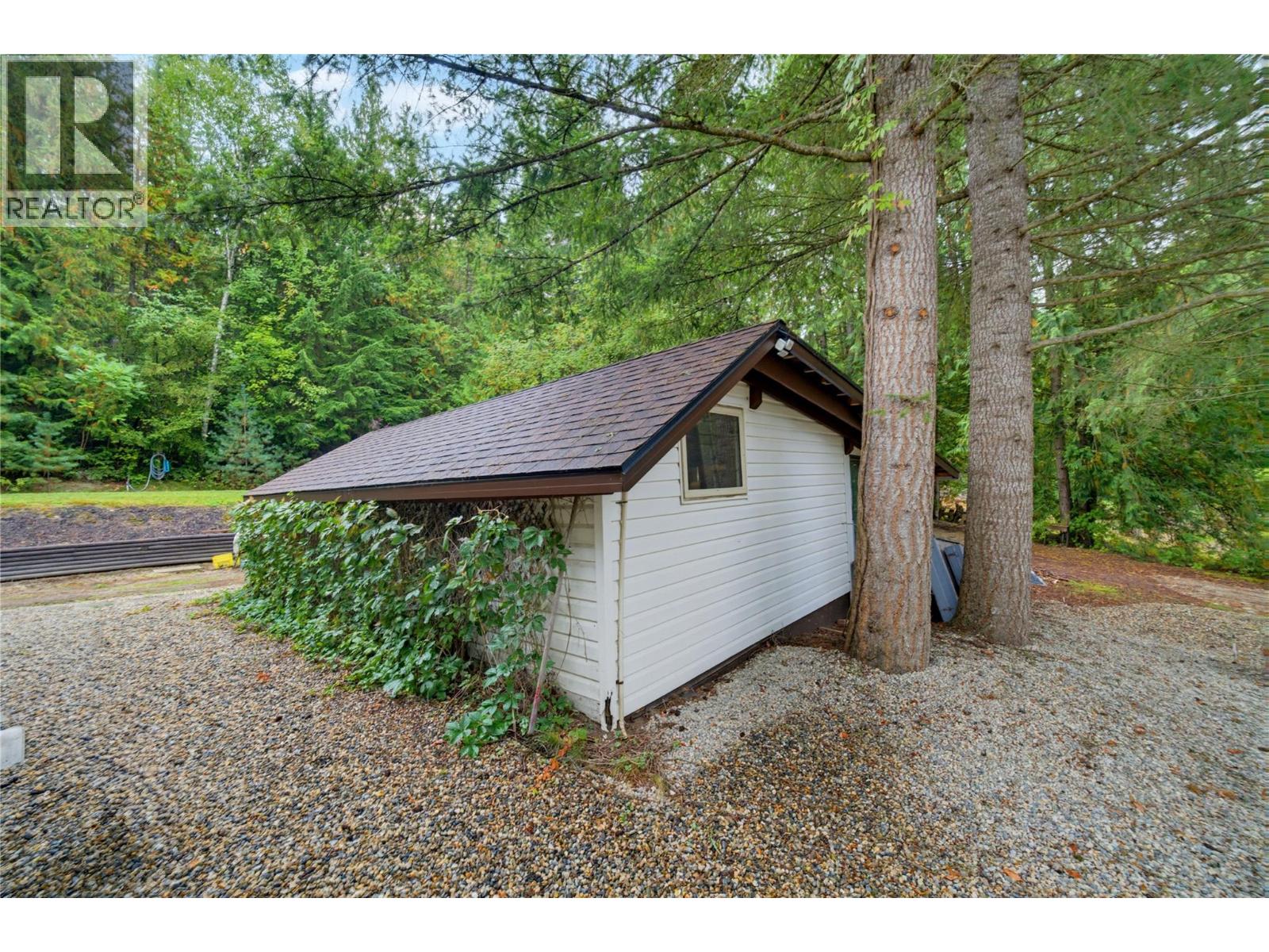 7787 97a Highway, Mara, British Columbia  V0E 2K0 - Photo 54 - 10400969