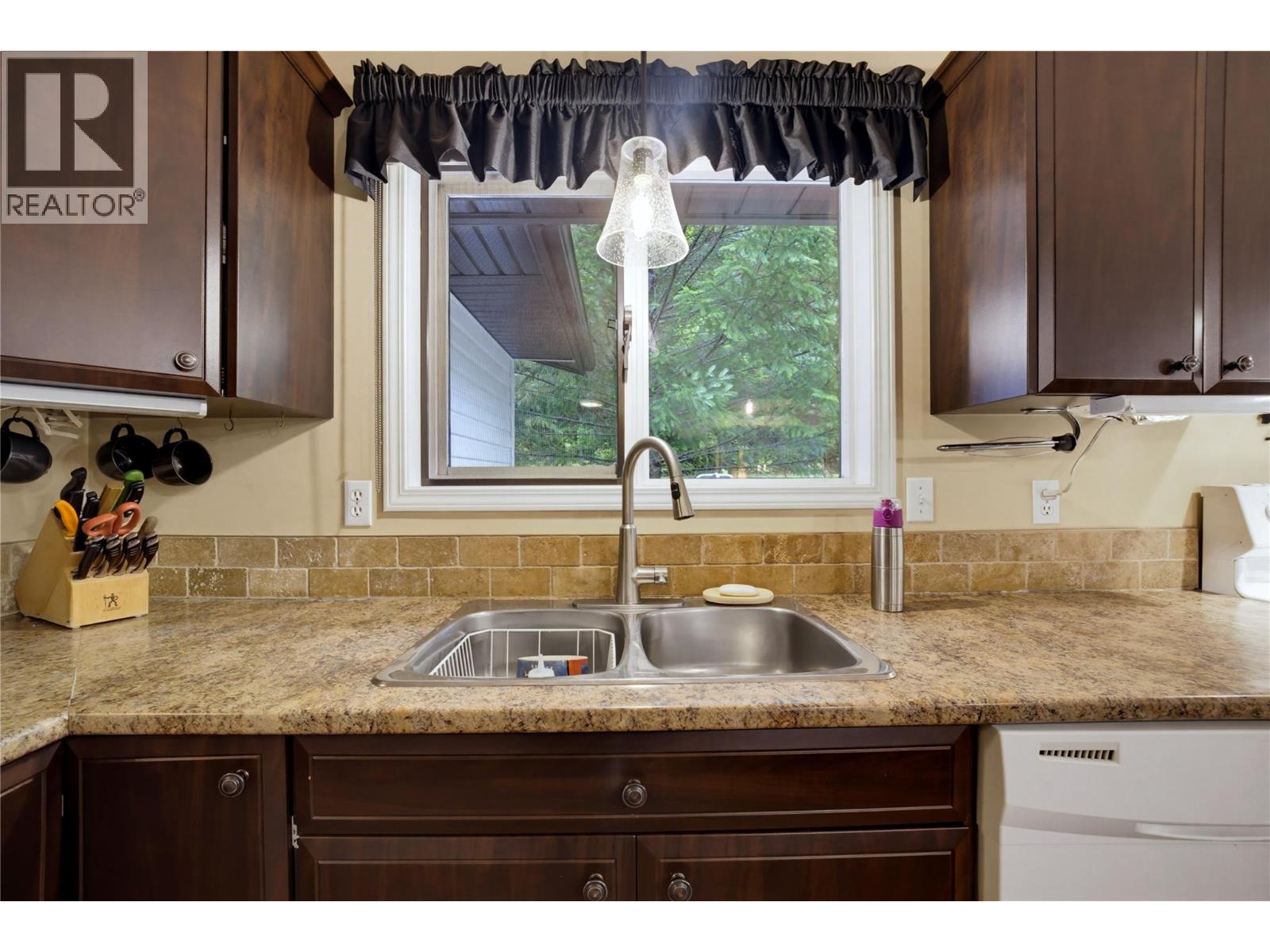 7787 97a Highway, Mara, British Columbia  V0E 2K0 - Photo 61 - 10400969