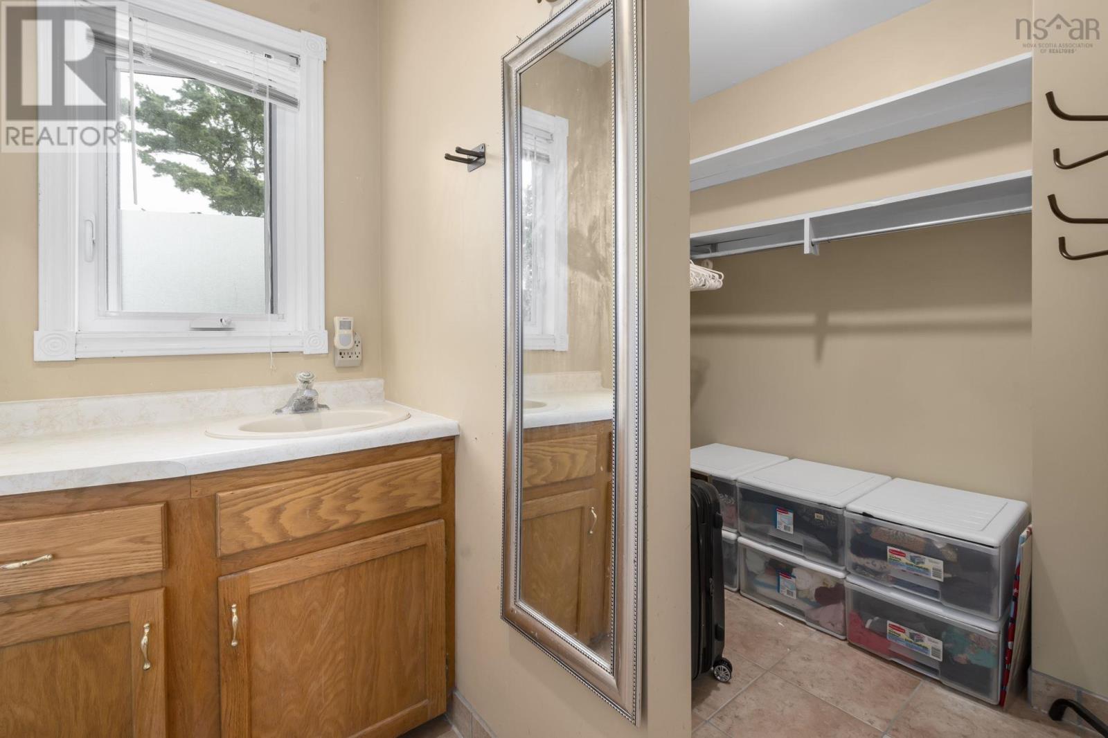 46 Cherry Lane, Bridgewater, Nova Scotia  B4V 3S3 - Photo 25 - 202623464