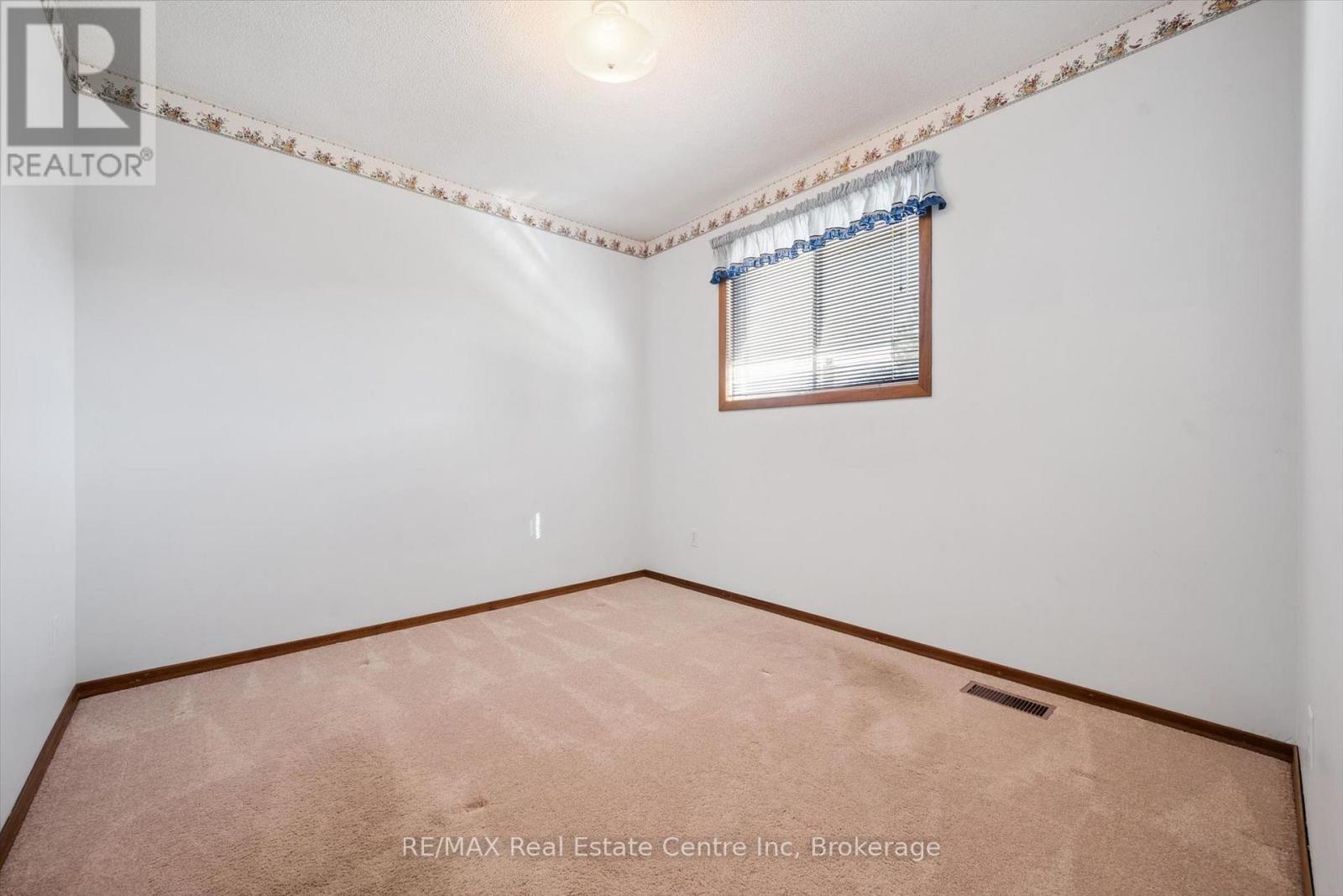 7 Countryside Crescent, Kitchener, Ontario  N2E 2S8 - Photo 19 - X13790260