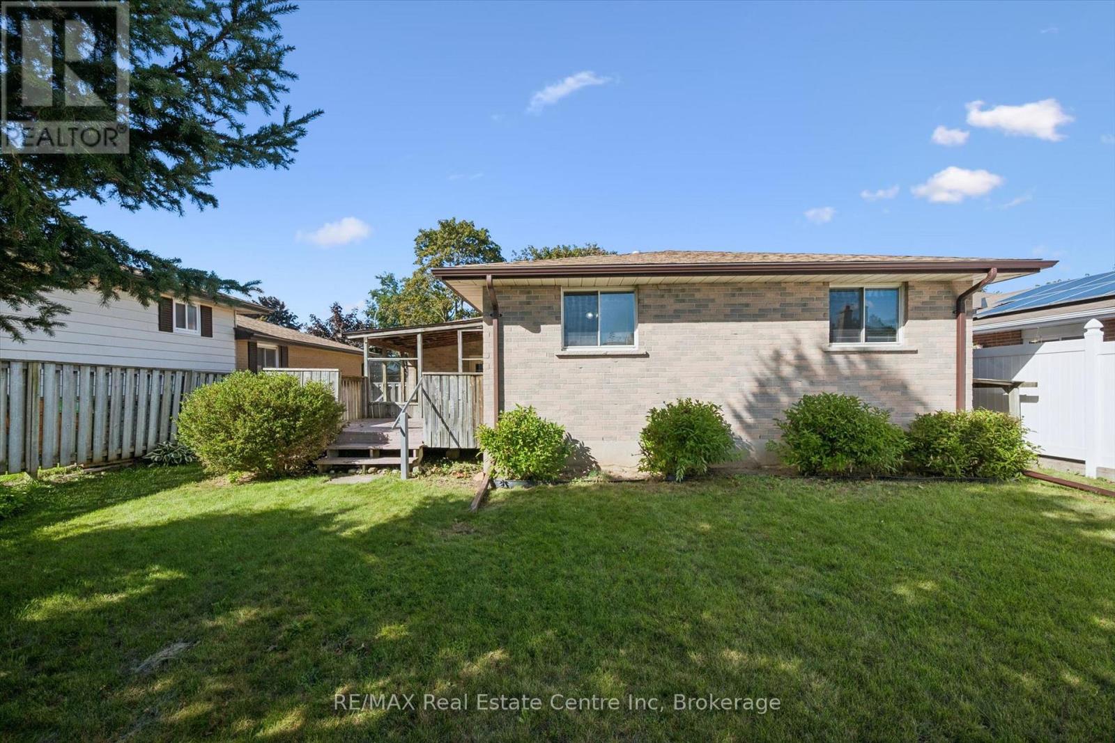 7 Countryside Crescent, Kitchener, Ontario  N2E 2S8 - Photo 30 - X13790260