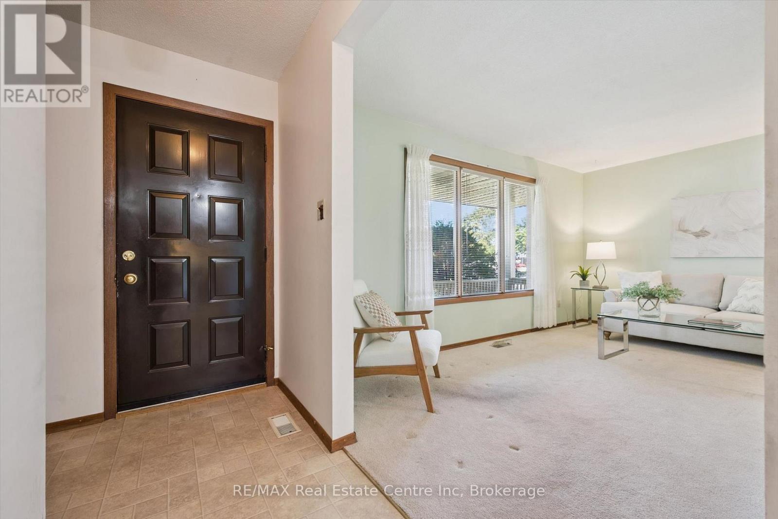 7 Countryside Crescent, Kitchener, Ontario  N2E 2S8 - Photo 4 - X13790260