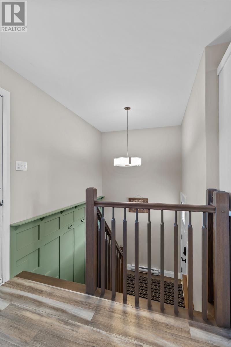 32 Hunts Lane, St. John's — photo 2