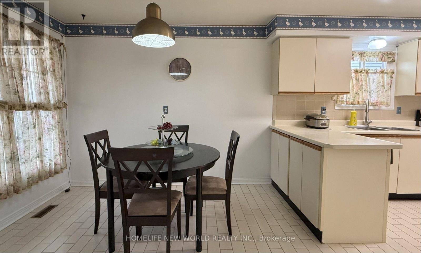 51 Lorna Rae Boulevard, Toronto, Ontario  M1V 3S5 - Photo 10 - E13790208