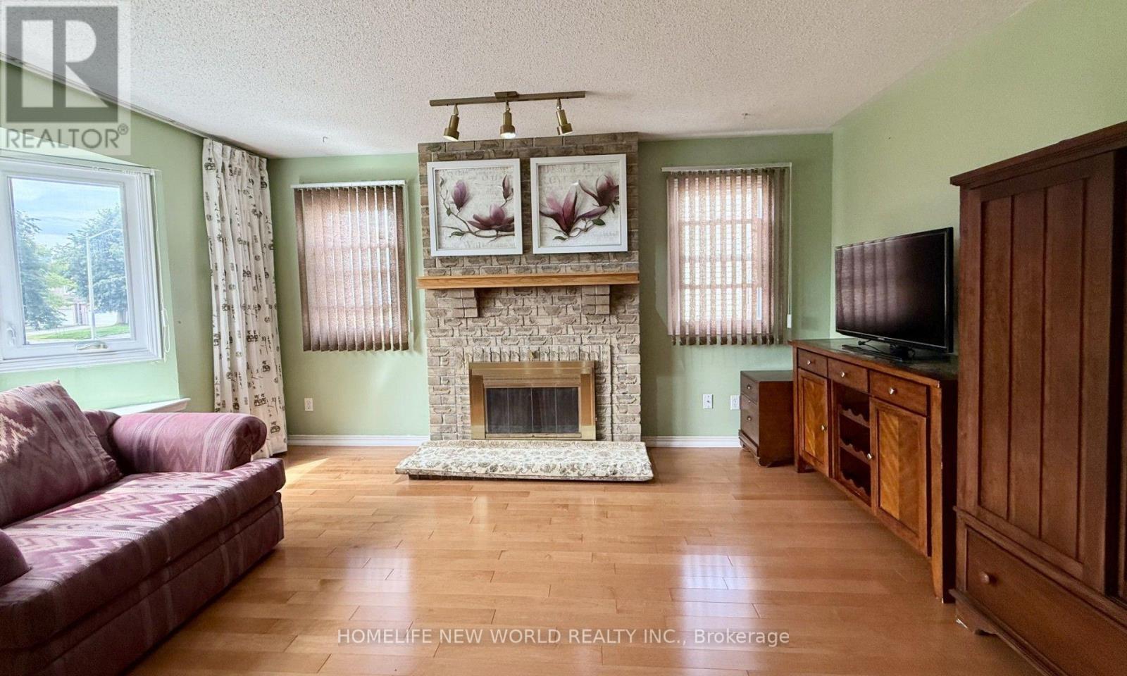 51 Lorna Rae Boulevard, Toronto, Ontario  M1V 3S5 - Photo 5 - E13790208