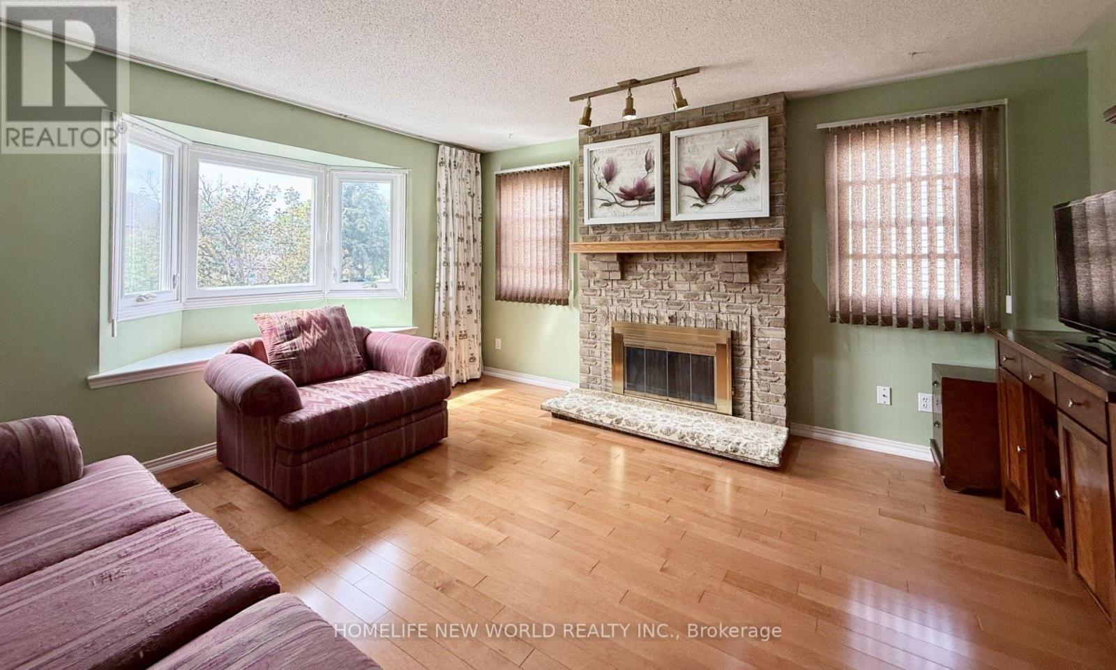 51 Lorna Rae Boulevard, Toronto, Ontario  M1V 3S5 - Photo 6 - E13790208