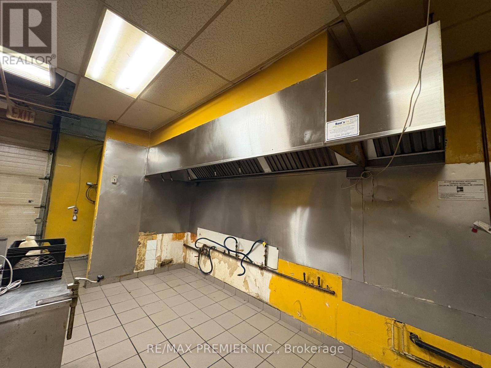 13 & 14 - 4120 Steeles Avenue W, Vaughan (Steeles West Industrial), Ontario  L4L 4V2 - Photo 3 - N13789984