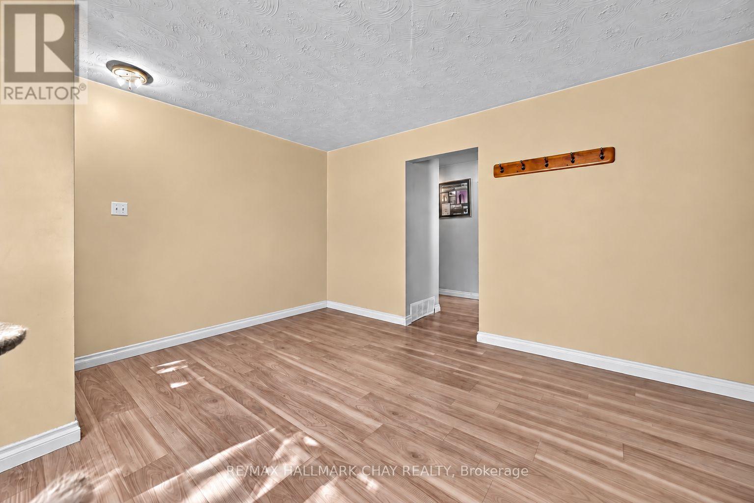 73 Kuplin Avenue, Bradford West Gwillimbury (Bradford), Ontario  L3Z 1T6 - Photo 7 - N13790264