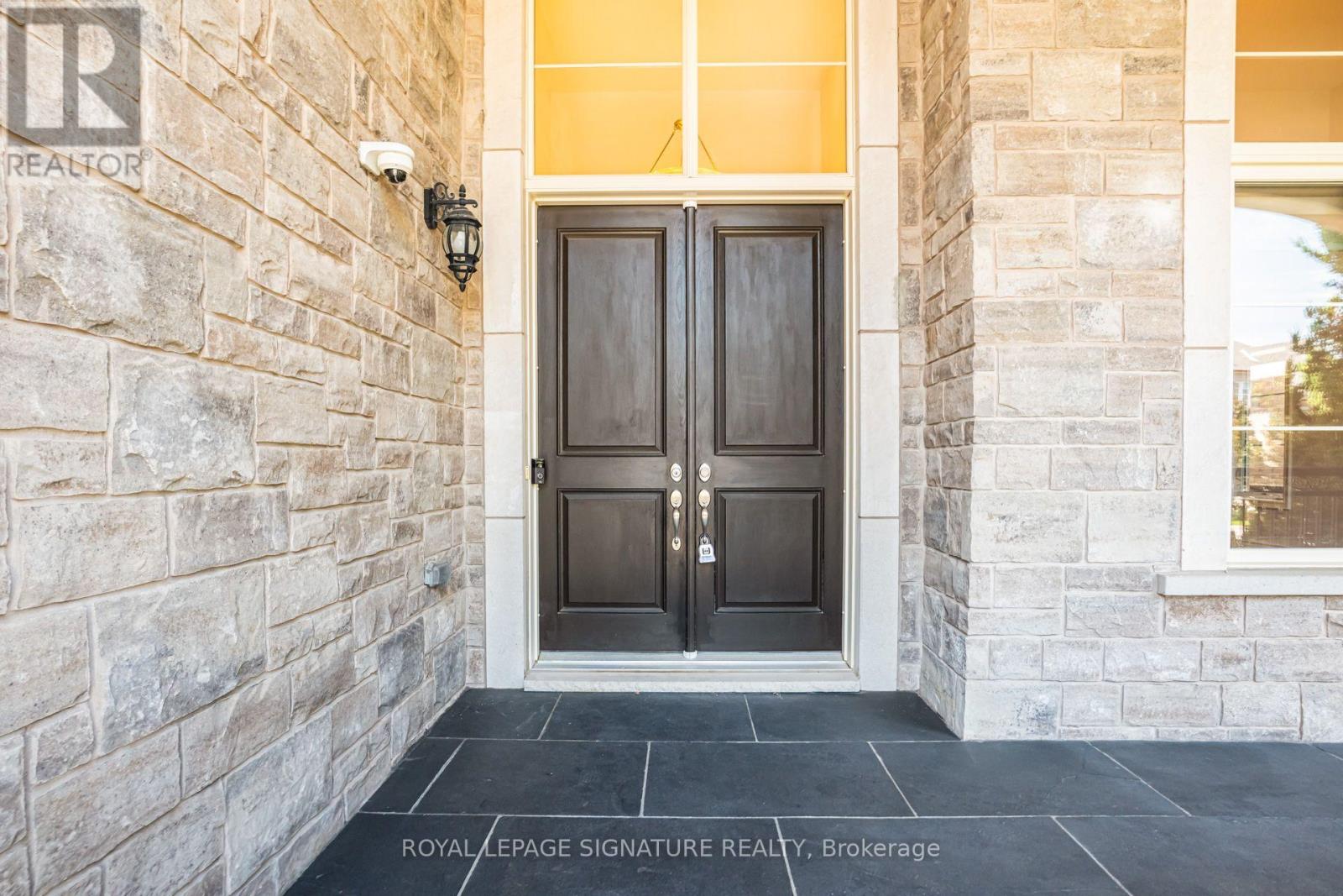 32 West Coast Trail, King (Nobleton), Ontario  L7B 0A4 - Photo 2 - N13790330