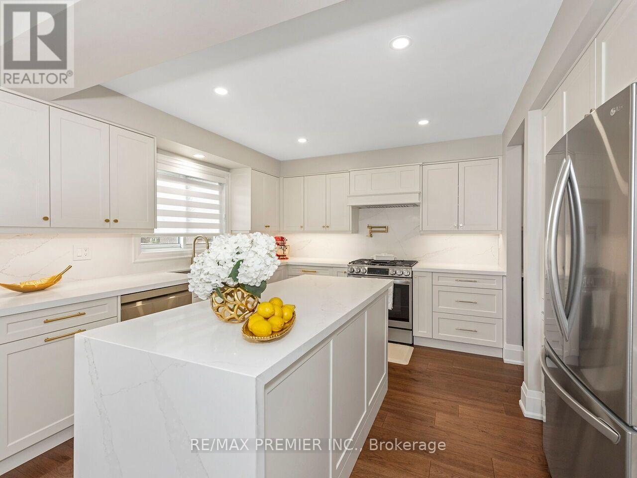 38 Spring Town Road, Vaughan (East Woodbridge), Ontario  L4L 8G2 - Photo 11 - N13790370