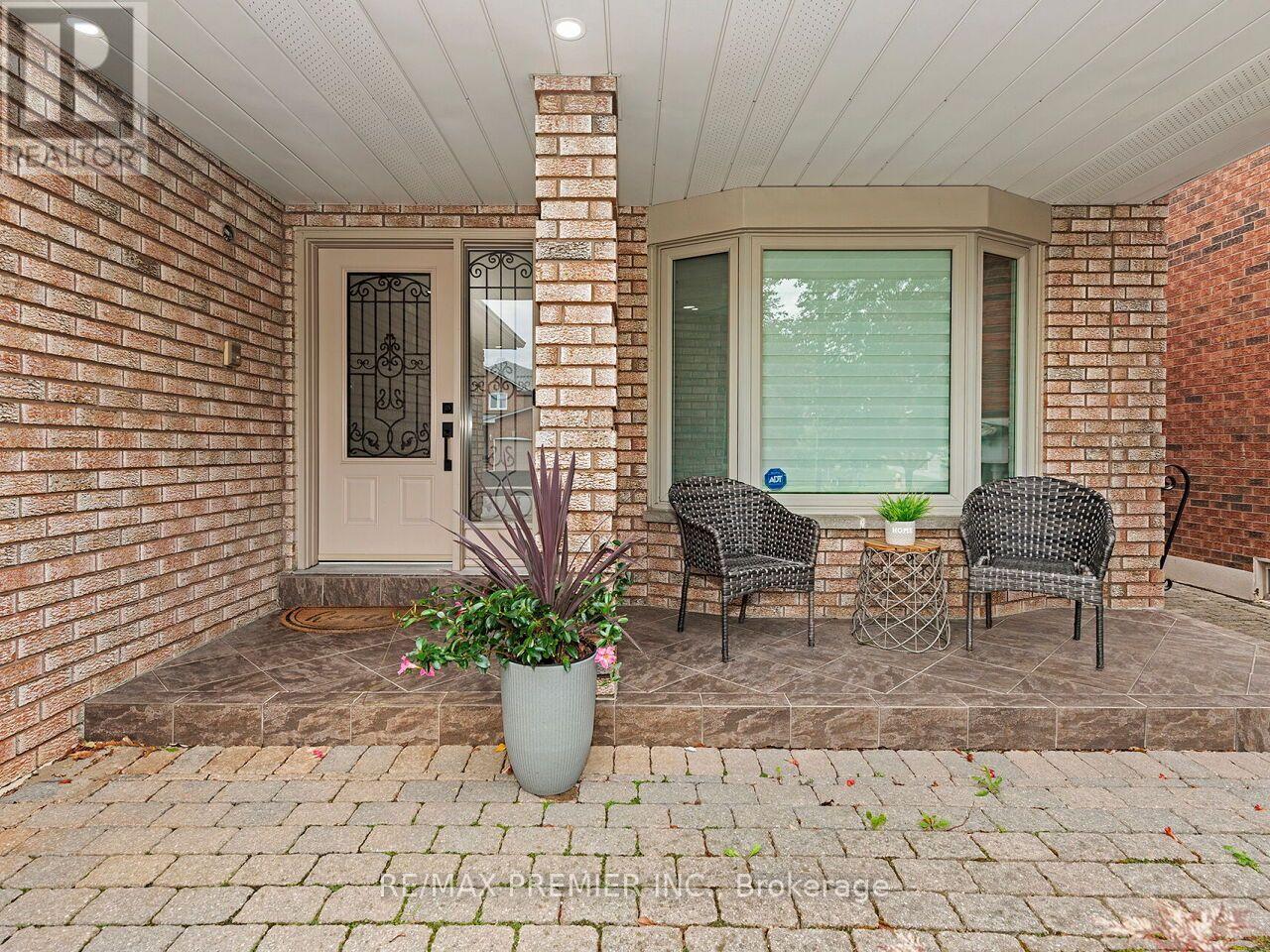 38 Spring Town Road, Vaughan (East Woodbridge), Ontario  L4L 8G2 - Photo 3 - N13790370