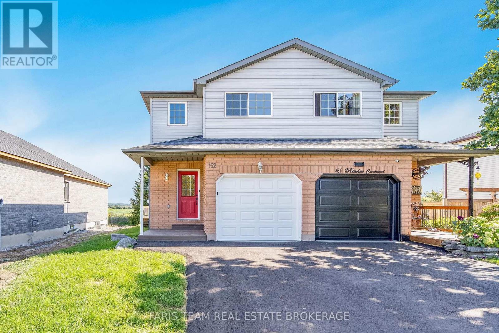 152 Ritchie Crescent, Springwater, Ontario  L0L 1P0 - Photo 2 - S13790230