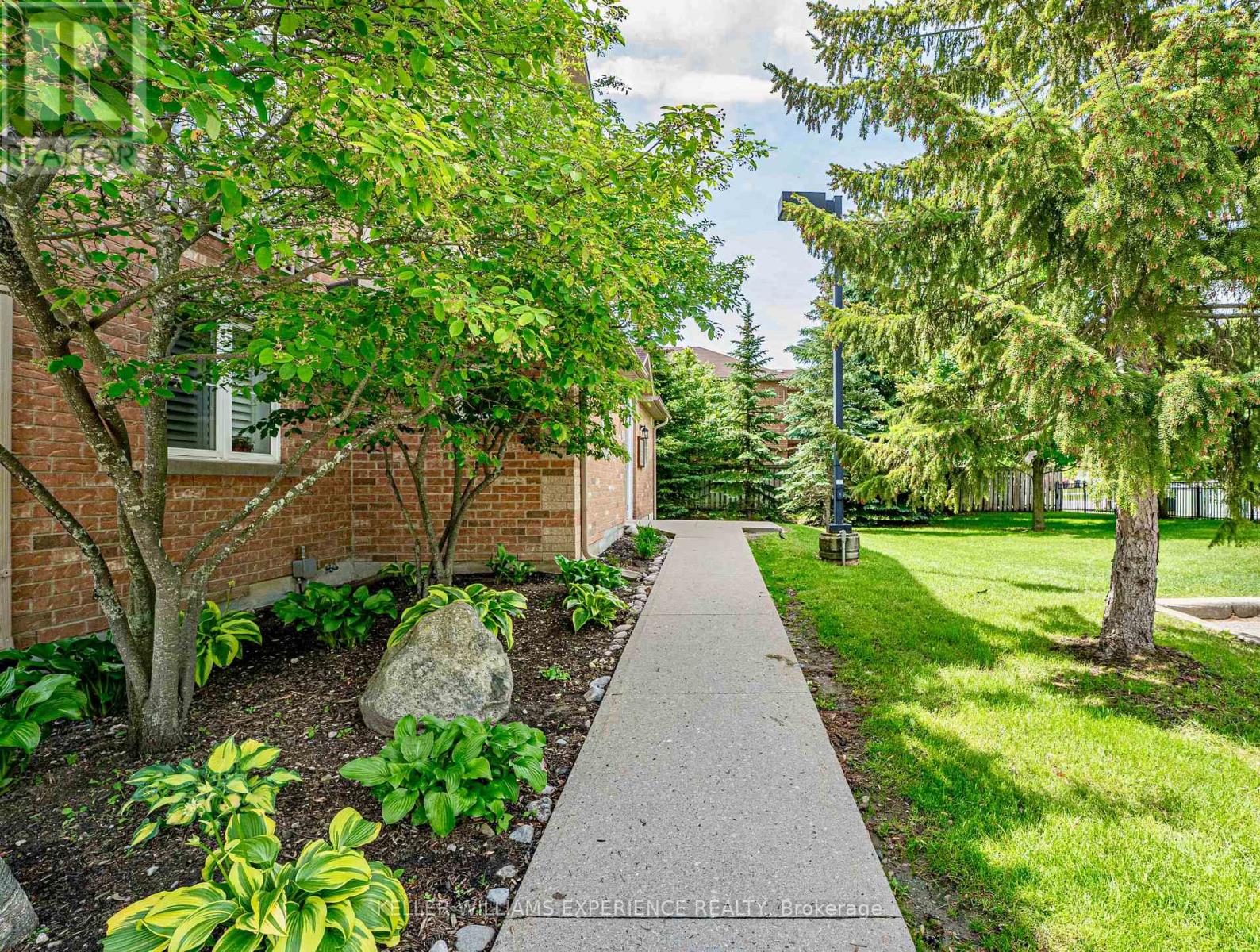 8 - 15 Cheltenham Road, Barrie (Georgian Drive), Ontario  L4M 0E7 - Photo 17 - S13790266