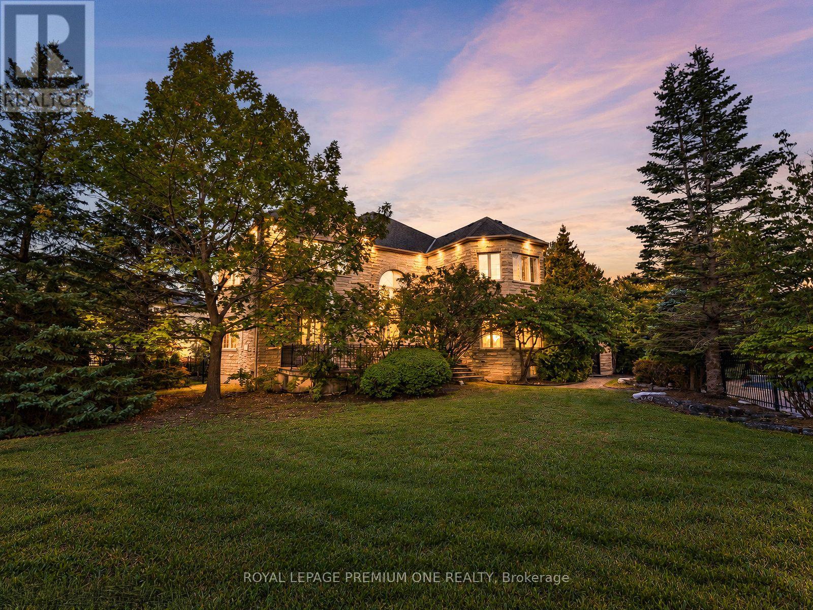 36 Northfield Court, Vaughan, Ontario  L0J 1C0 - Photo 48 - N13782136