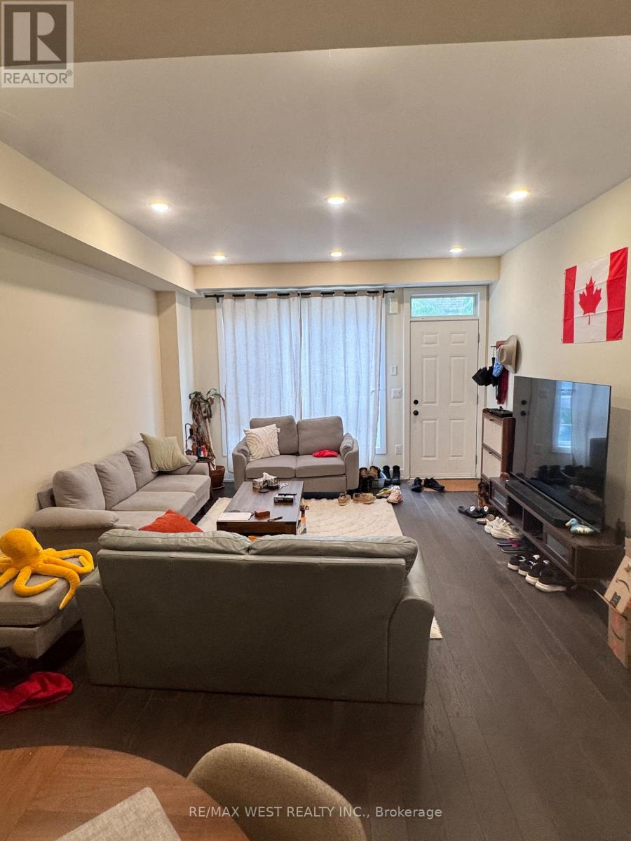 52 - 3 Elsie Lane, Toronto (Dovercourt-Wallace Emerson-Junction), Ontario  M6P 0B8 - Photo 3 - W13789952