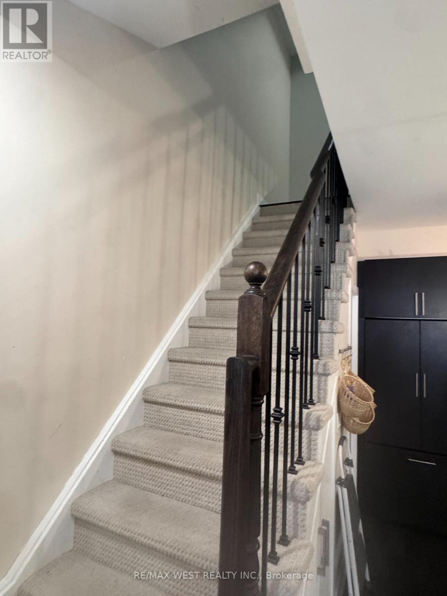 52 - 3 Elsie Lane, Toronto (Dovercourt-Wallace Emerson-Junction), Ontario  M6P 0B8 - Photo 4 - W13789952