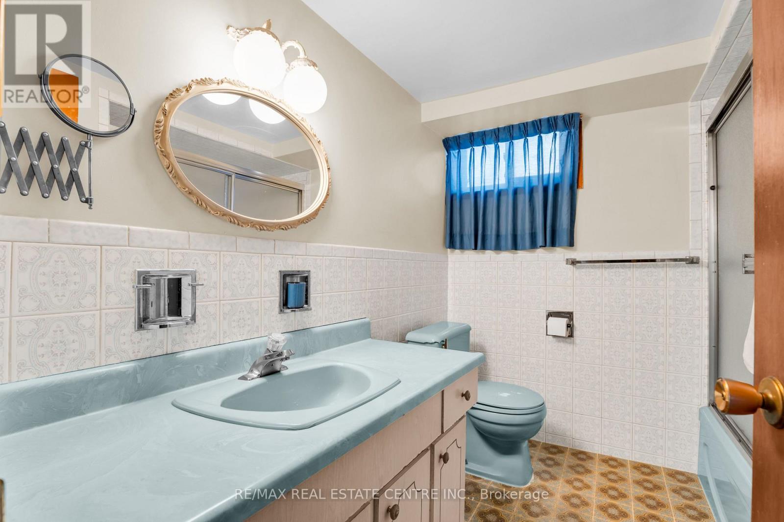 4 Dunreo Drive, Toronto (Downsview-Roding-Cfb), Ontario  M3L 2E9 - Photo 43 - W13790016