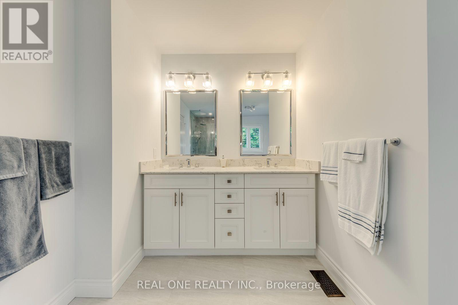 415 March Crescent, Oakville (Ro River Oaks), Ontario  L6H 5X7 - Photo 32 - W13790056