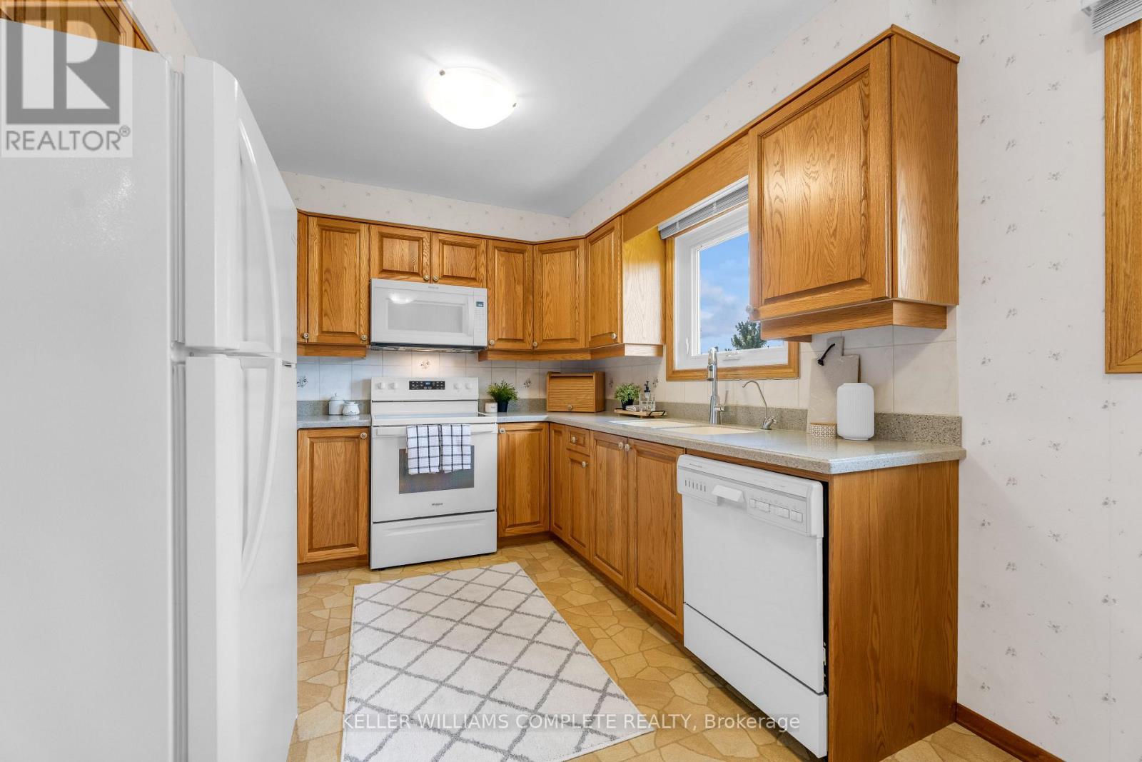 2134 Cartier Crescent, Burlington (Brant Hills), Ontario  L7P 2Z5 - Photo 11 - W13790086