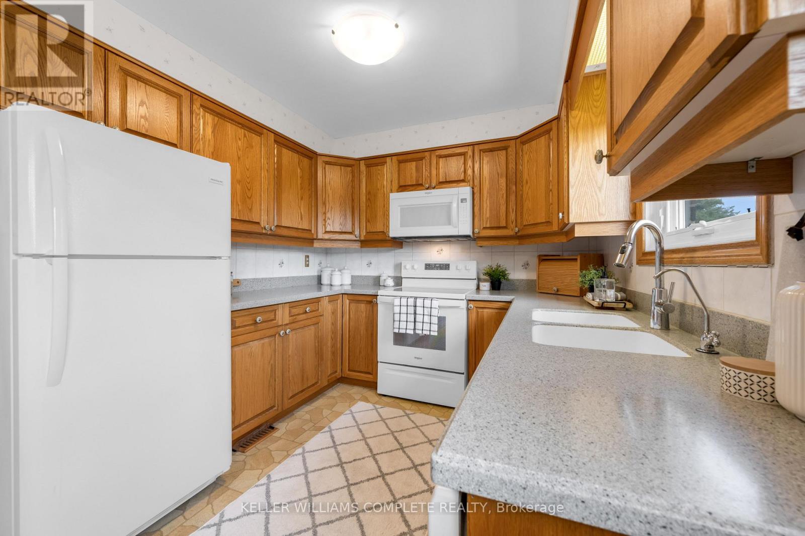 2134 Cartier Crescent, Burlington (Brant Hills), Ontario  L7P 2Z5 - Photo 12 - W13790086
