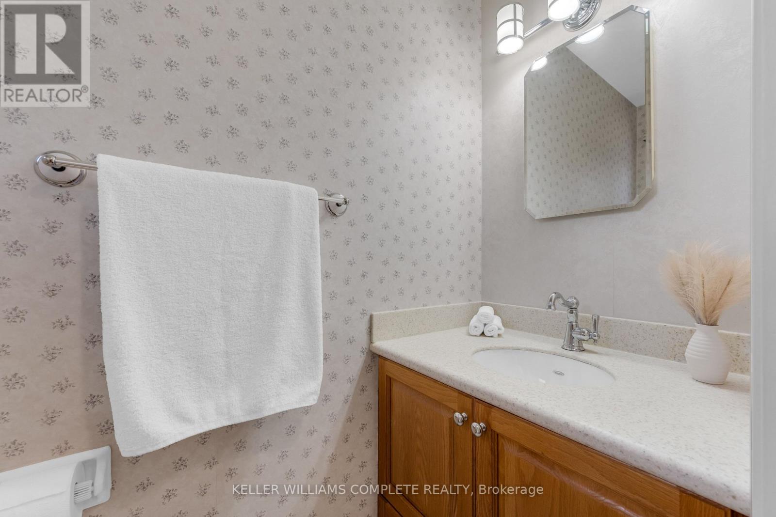 2134 Cartier Crescent, Burlington (Brant Hills), Ontario  L7P 2Z5 - Photo 14 - W13790086