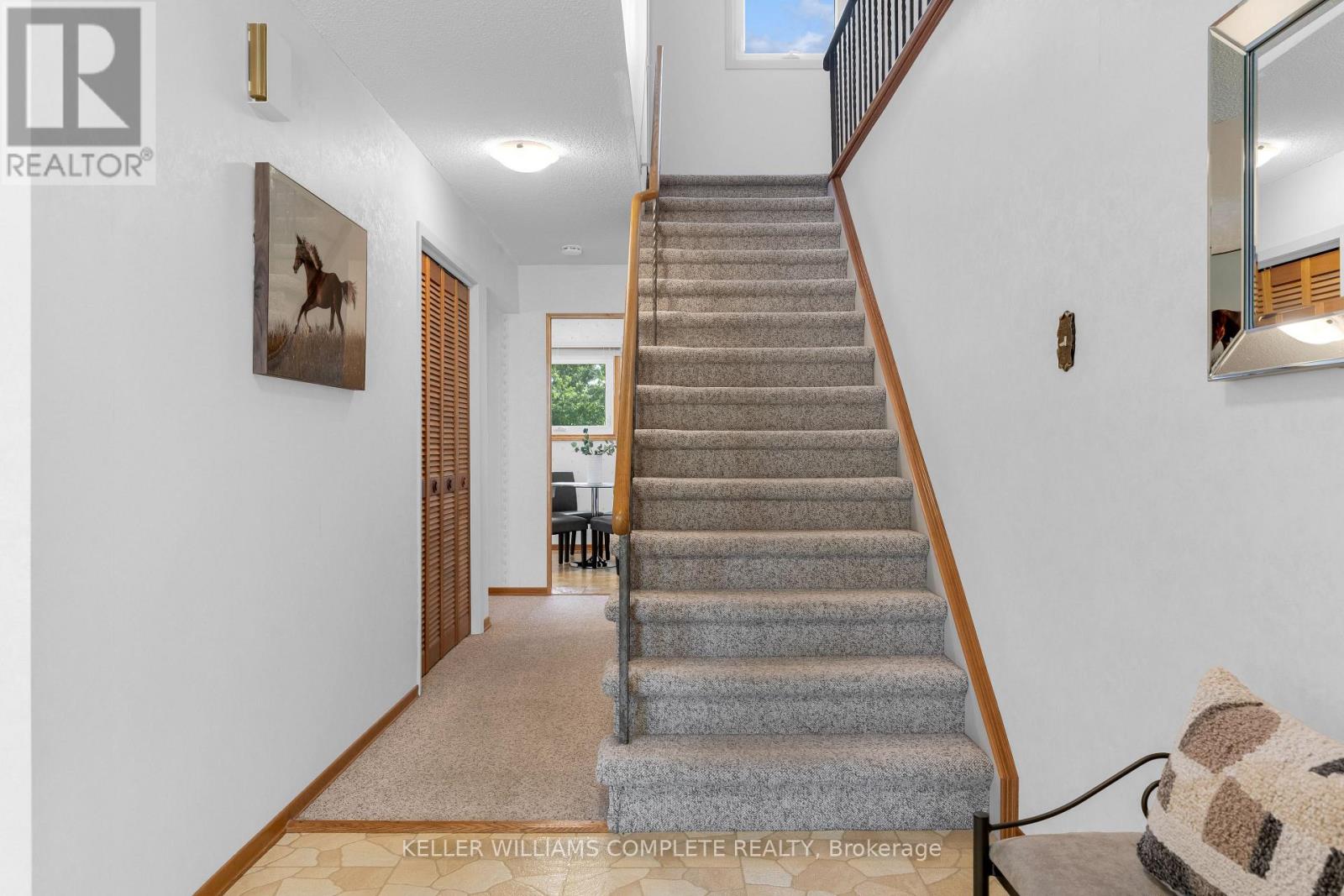 2134 Cartier Crescent, Burlington (Brant Hills), Ontario  L7P 2Z5 - Photo 3 - W13790086
