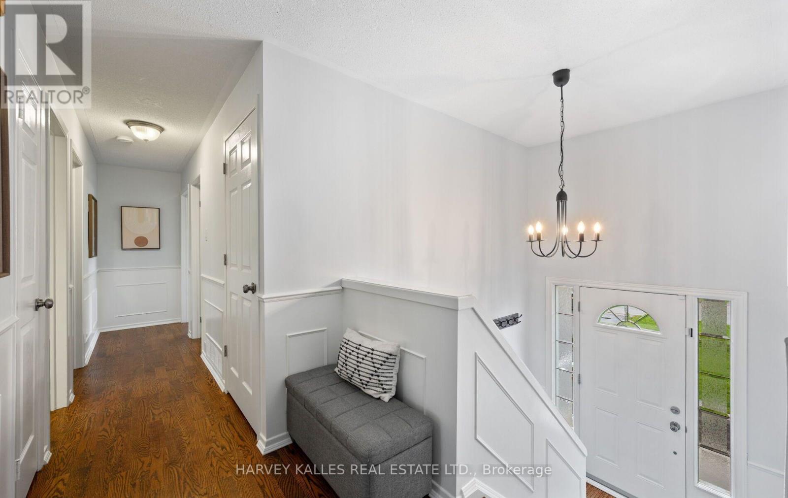 143 Kingsview Drive, Caledon, Ontario  L7E 3W2 - Photo 2 - W13790170
