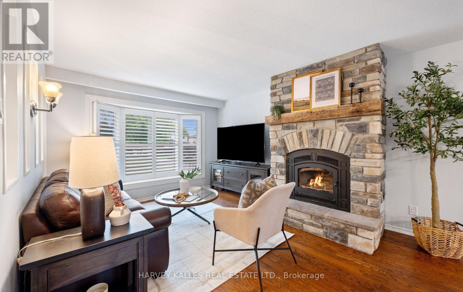 143 Kingsview Drive, Caledon, Ontario  L7E 3W2 - Photo 3 - W13790170