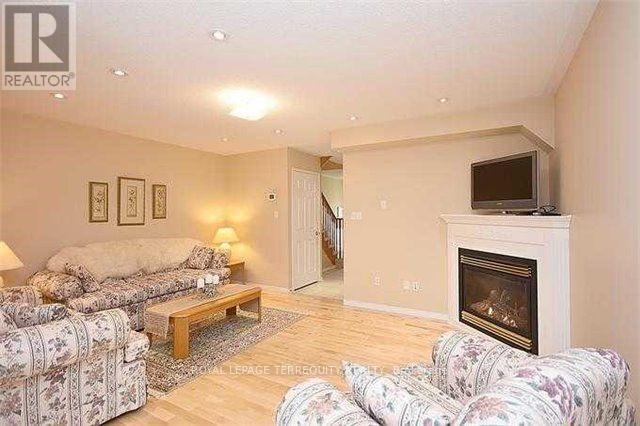 3467 Southwick Street, Mississauga, Ontario  L5M 7L4 - Photo 5 - W13790294