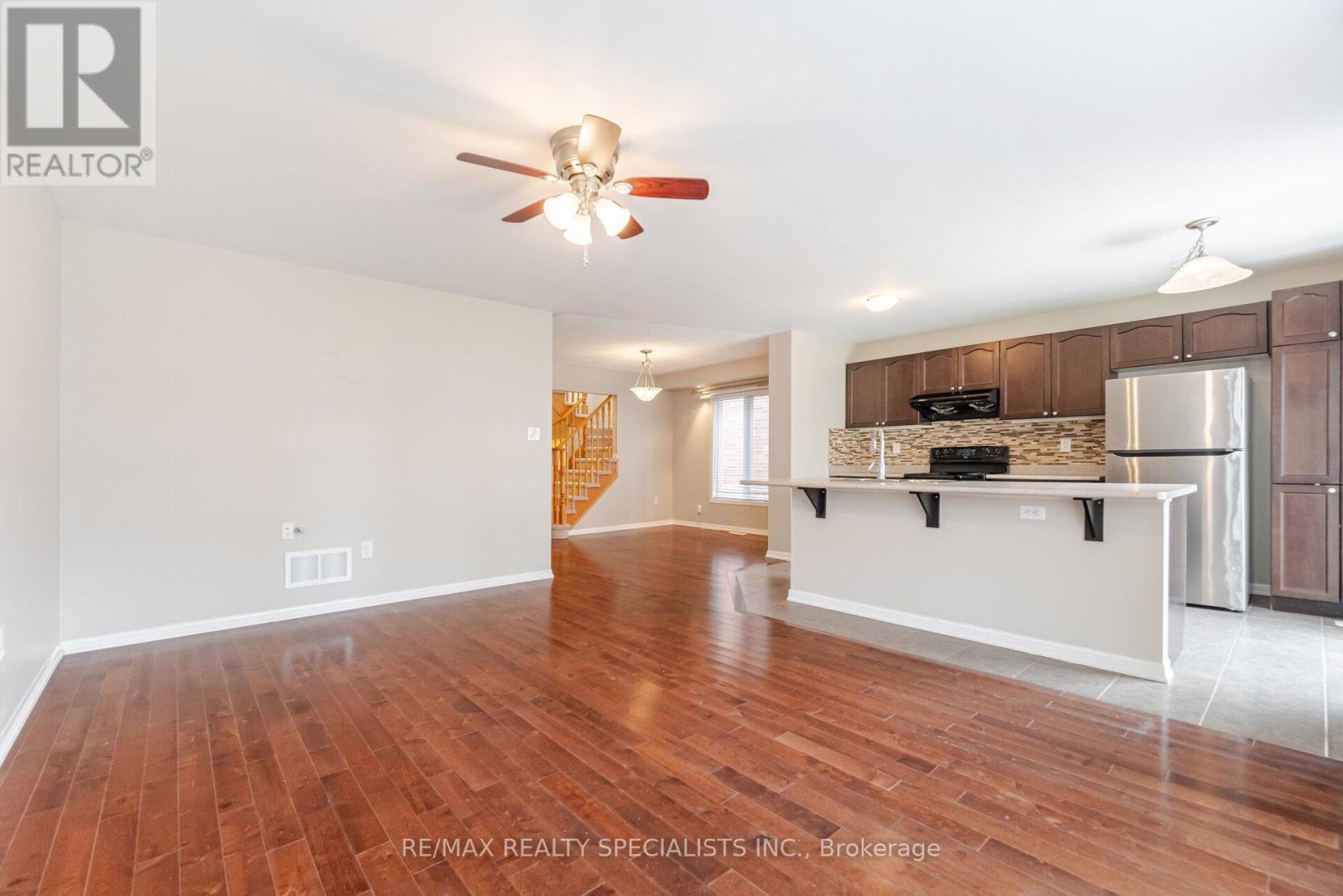210 Woodley Crescent, Milton (Wi Willmott), Ontario  L9T 8B8 - Photo 13 - W13790318