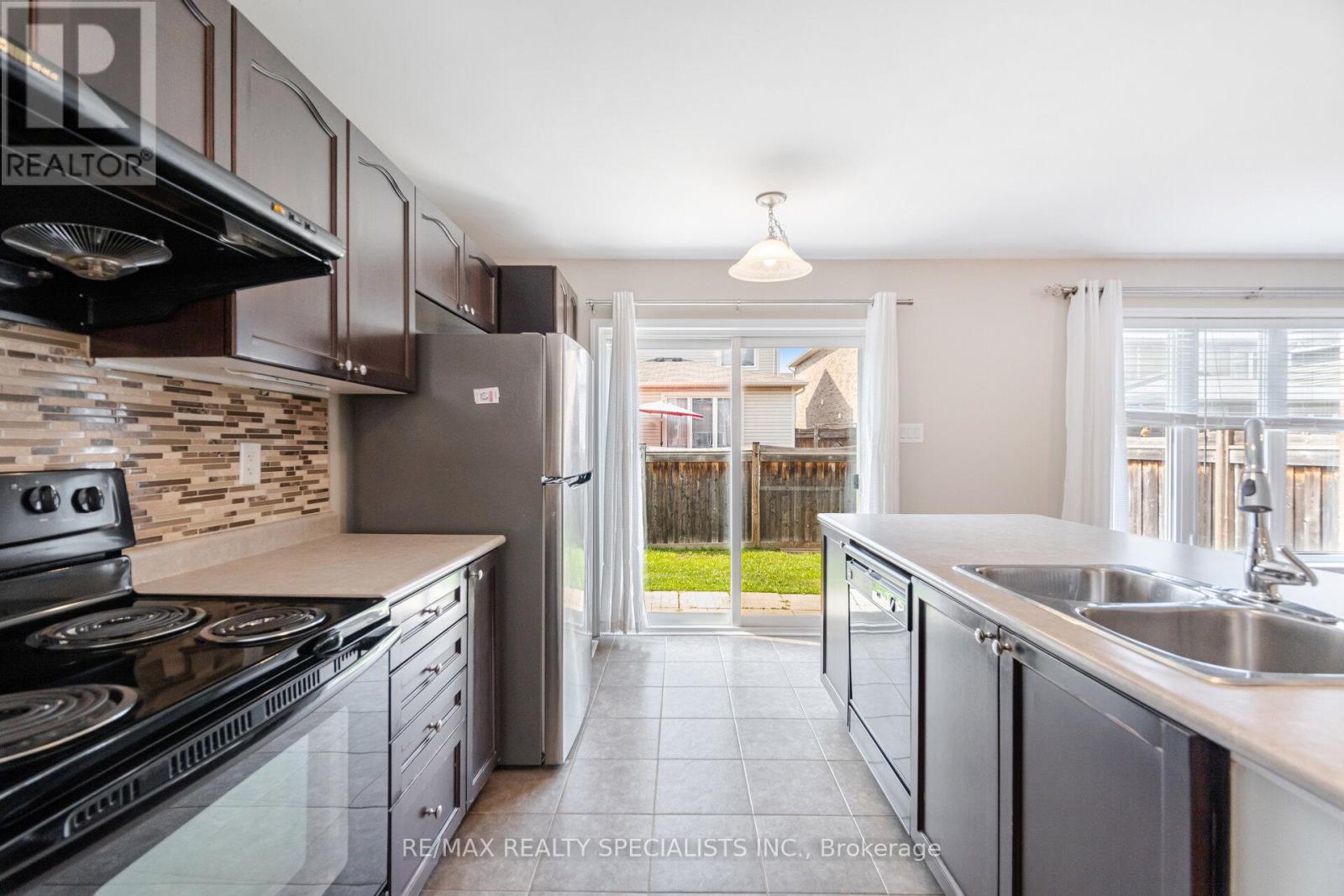 210 Woodley Crescent, Milton (Wi Willmott), Ontario  L9T 8B8 - Photo 17 - W13790318