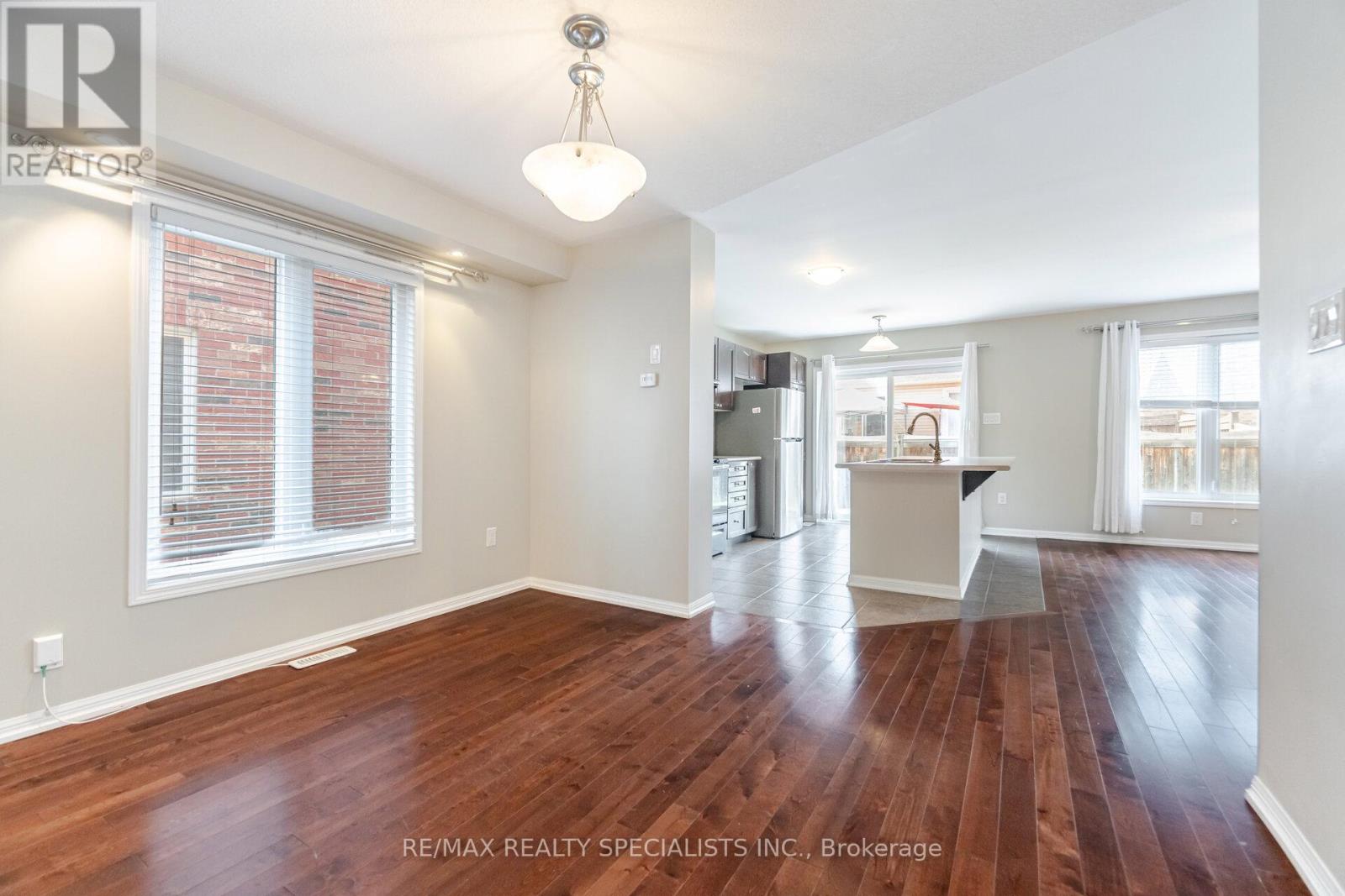 210 Woodley Crescent, Milton (Wi Willmott), Ontario  L9T 8B8 - Photo 9 - W13790318
