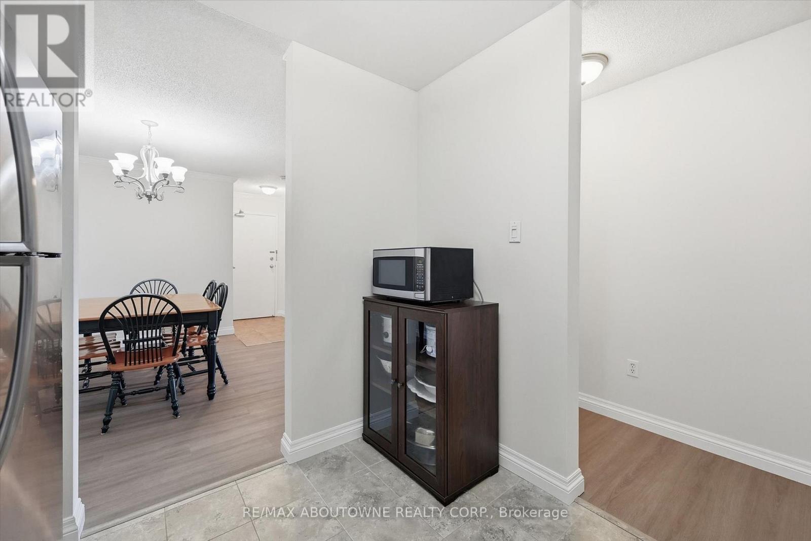 1121 - 1450 Glen Abbey Gate, Oakville (Ga Glen Abbey), Ontario  L6M 2V7 - Photo 18 - W13790338