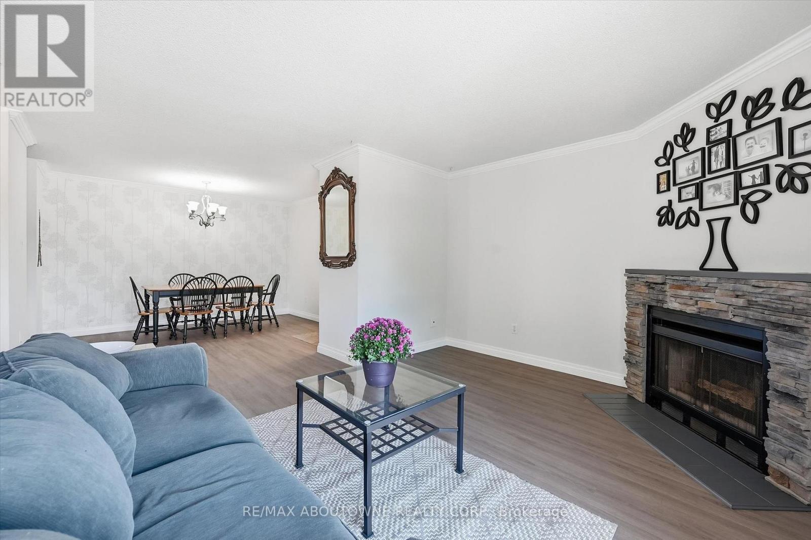 1121 - 1450 Glen Abbey Gate, Oakville (Ga Glen Abbey), Ontario  L6M 2V7 - Photo 8 - W13790338
