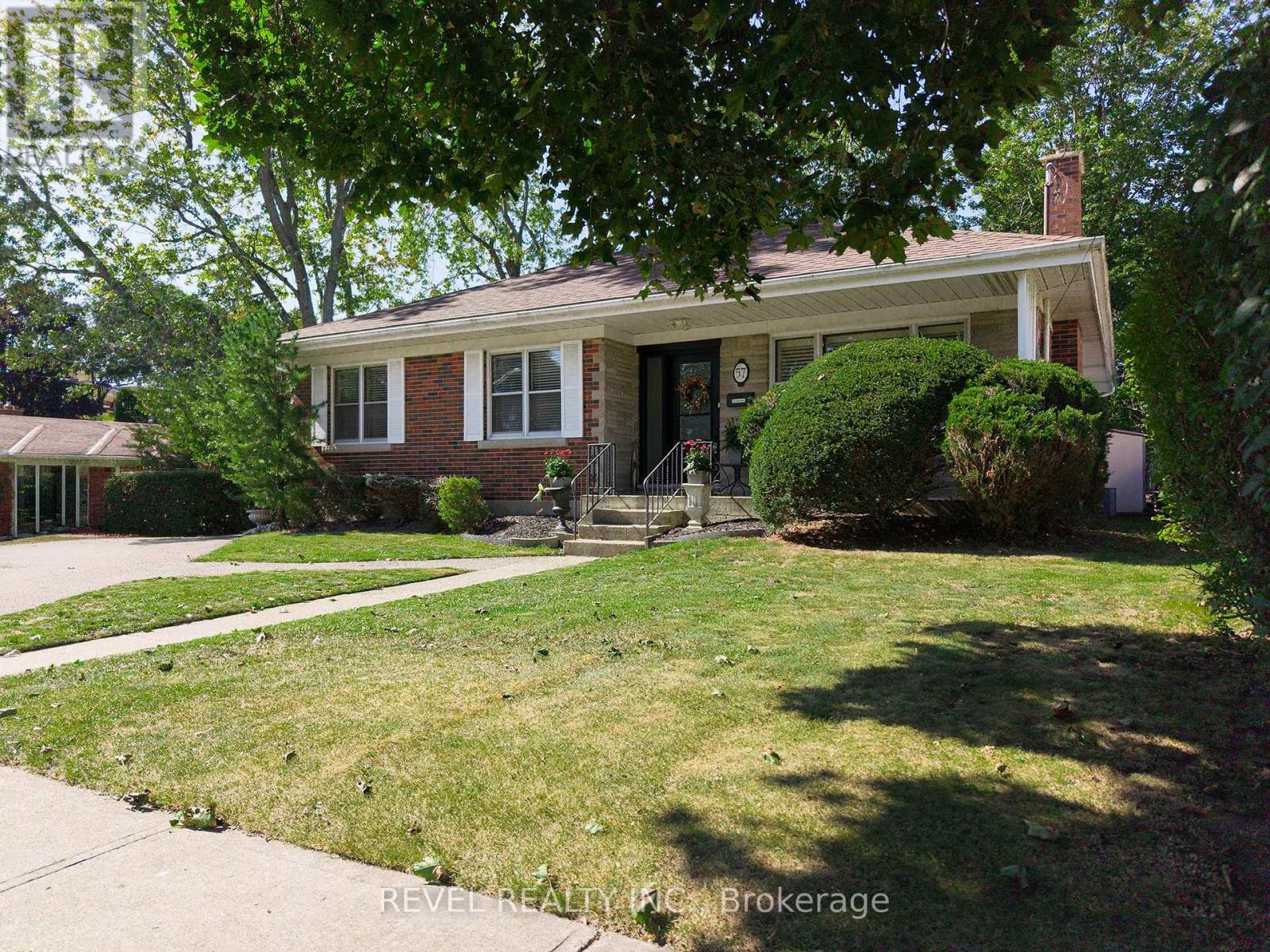 57 Devon Street, Brantford, Ontario  N3R 1M5 - Photo 4 - X13789978