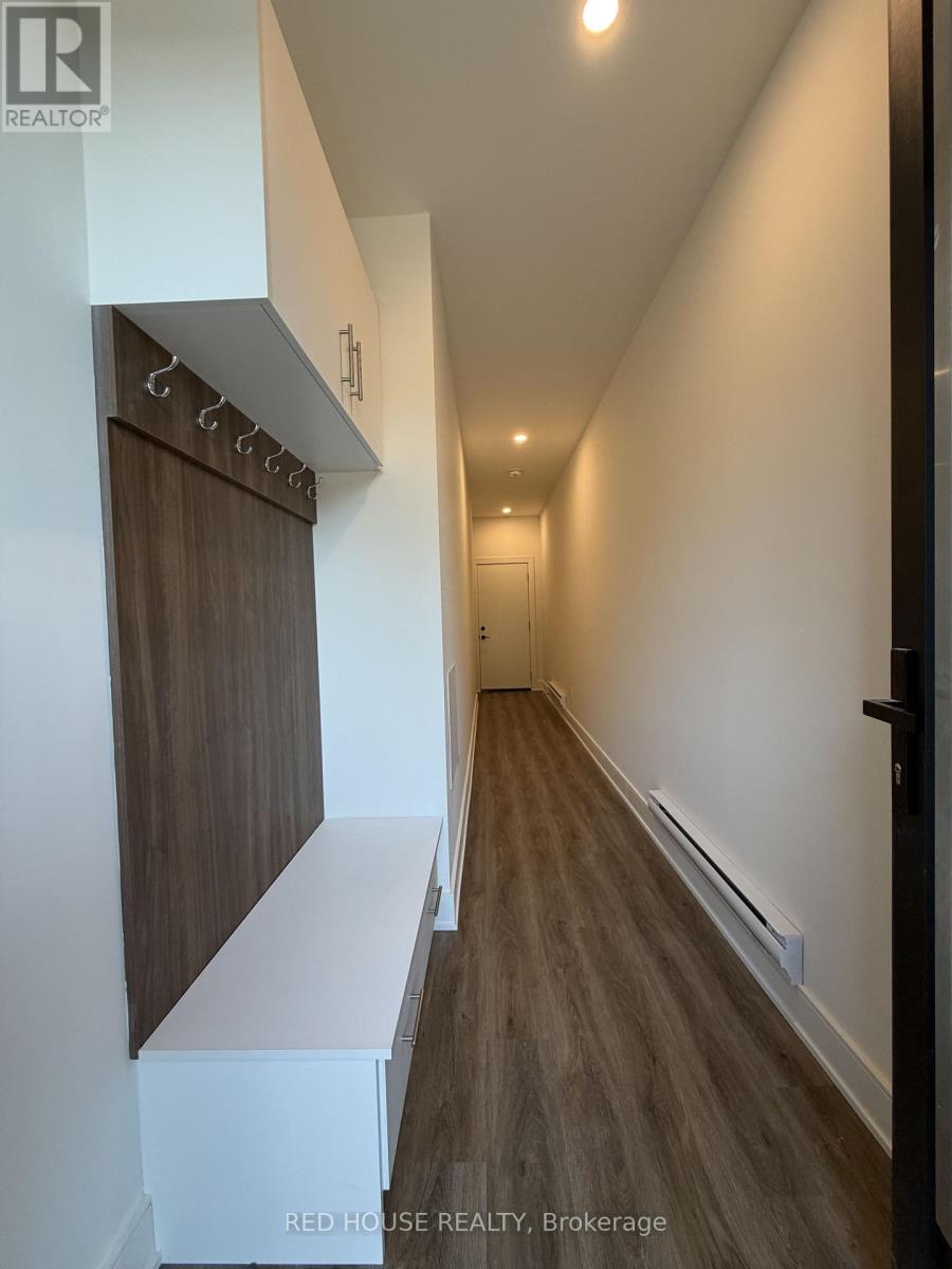 212 Ellis Avenue, St. Catharines, Ontario  L2P 0H2 - Photo 2 - X13790088