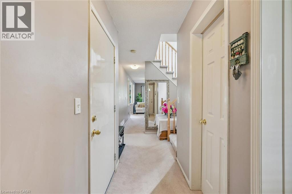 240 Hilltop Drive, Ayr, Ontario  N0B 1E0 - Photo 4 - 40862035